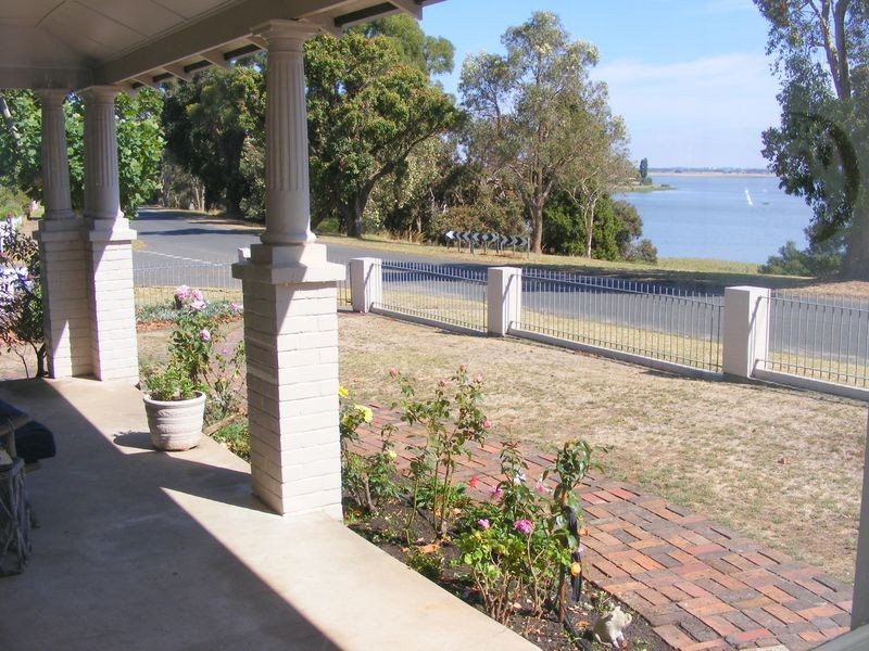 2 Grant Street, Colac VIC 3250