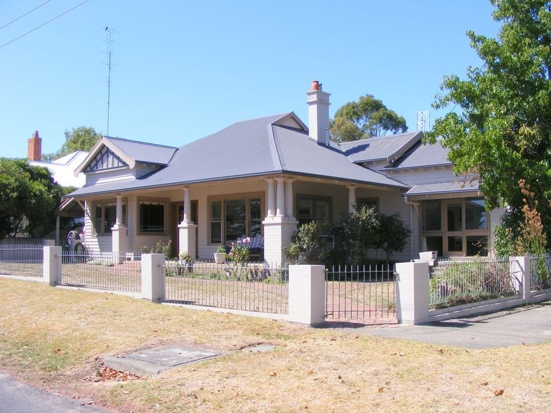 2 Grant Street, Colac VIC 3250