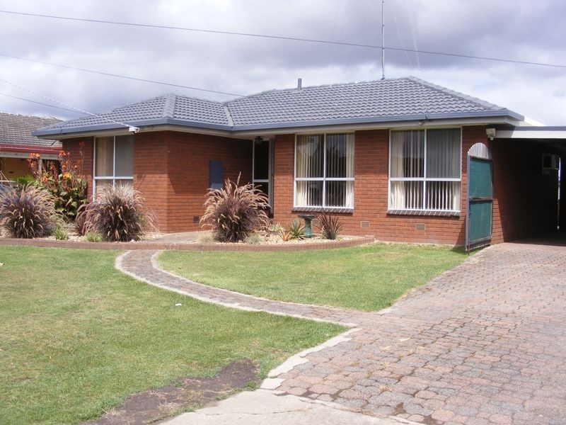 4 John Crescent, Colac VIC 3250
