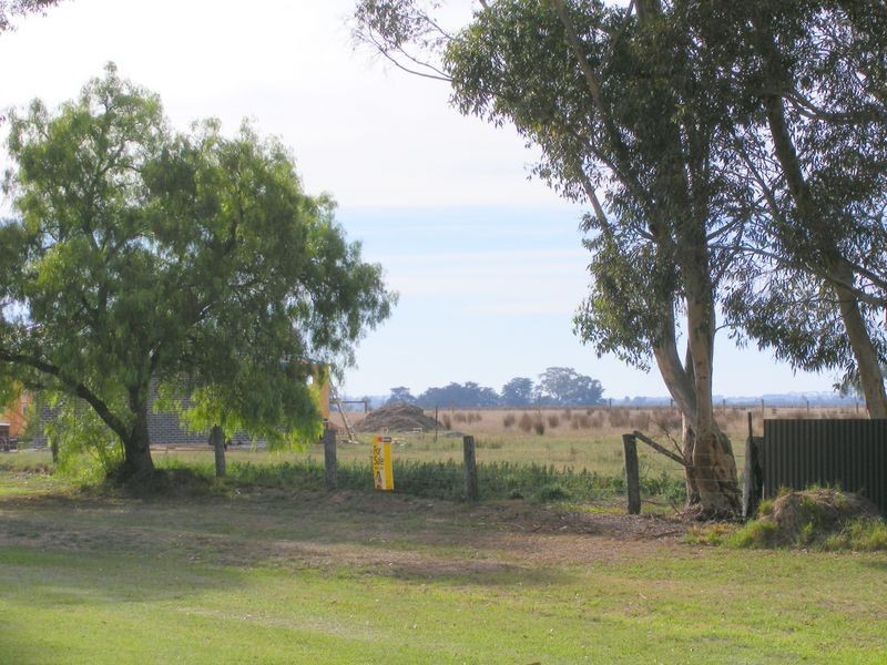 1 & 2/48 New Station Street, Cressy VIC 3322