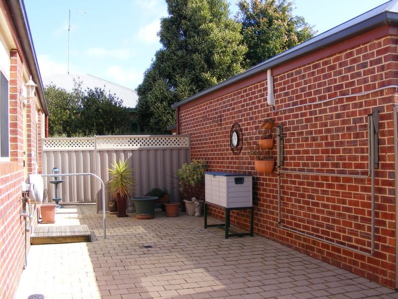 1/51 Calvert Street, Colac VIC 3250