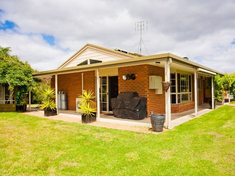 2 Yaugher Road, Forrest VIC 3236
