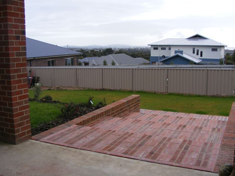 8 Banksia Drive, Elliminyt VIC 3250