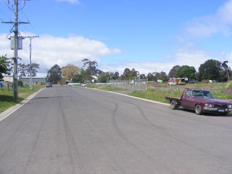 15 Saunders Street, Colac VIC 3250