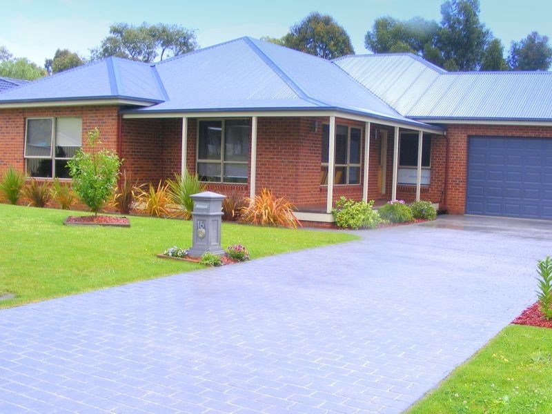 16 Garden Close, Elliminyt VIC 3250