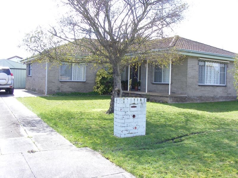 11 John Crescent, Colac VIC 3250