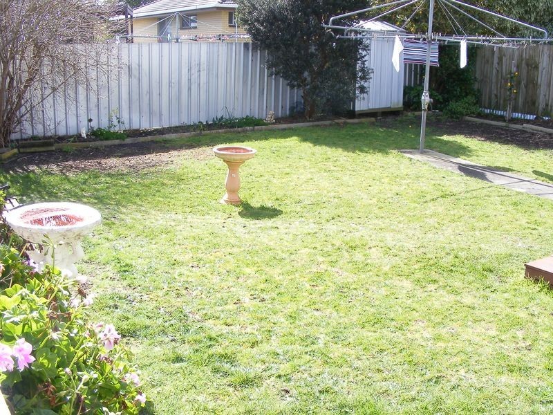 11 John Crescent, Colac VIC 3250