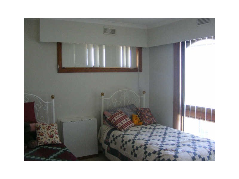 13 Moore Street, Colac VIC 3250