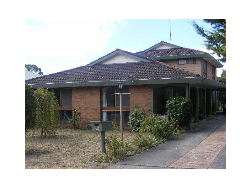 13 Moore Street, Colac VIC 3250