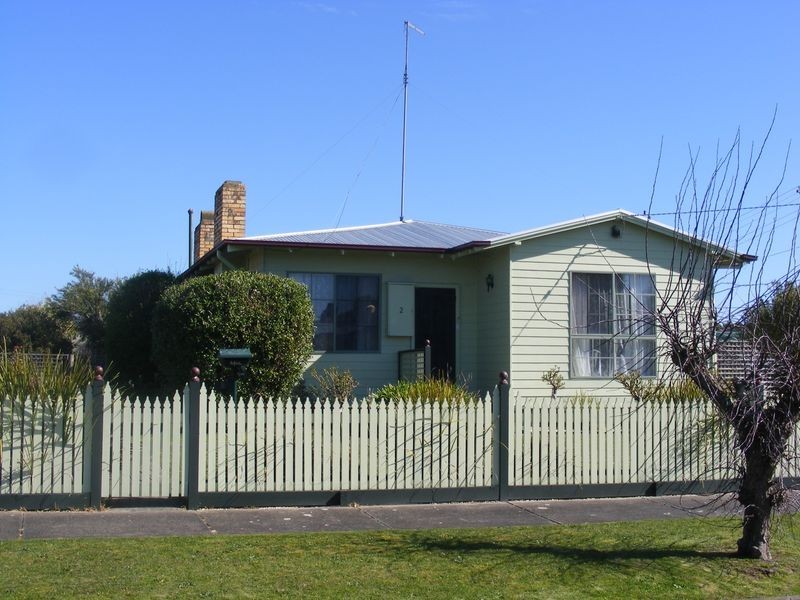 2 Churchill Square, Colac VIC 3250