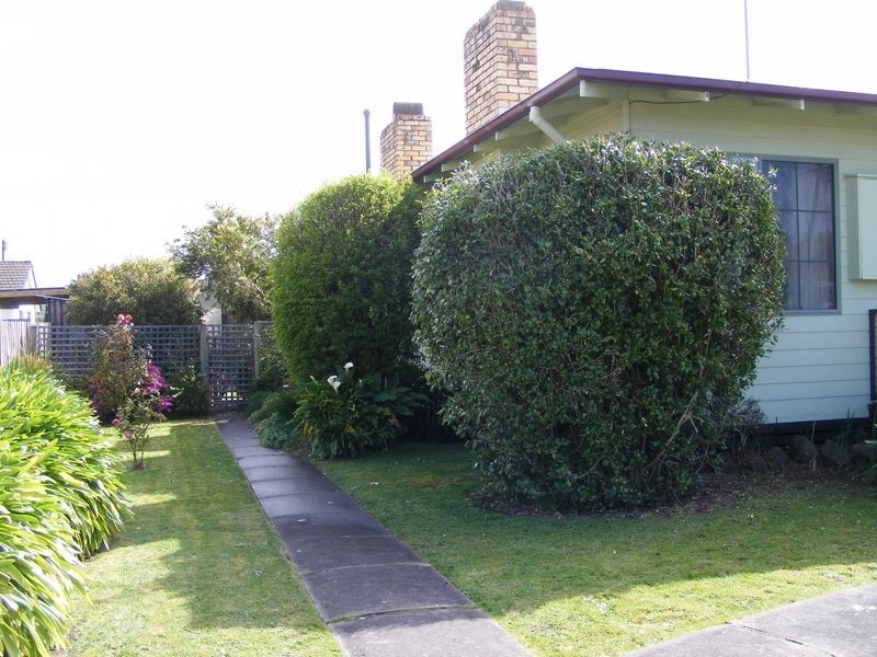 2 Churchill Square, Colac VIC 3250