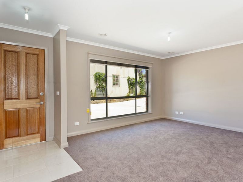 2/6 Polwarth Street, Colac VIC 3250