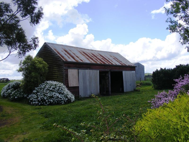 30 Lineens Road, Corunnun VIC 3249