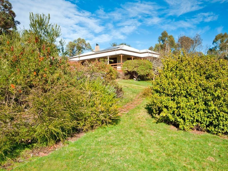 9 Parkers Road, Deans Marsh VIC 3235