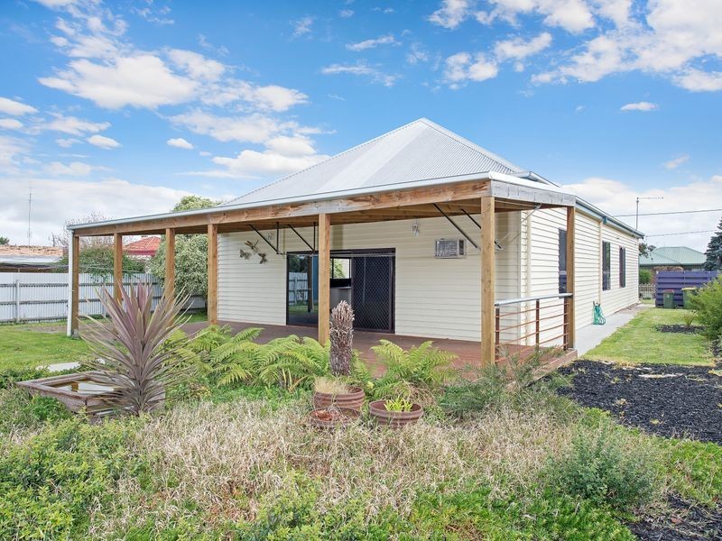 44 Hart Street, Colac VIC 3250