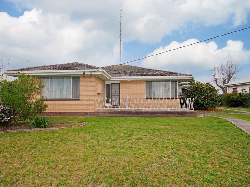 17 Wynne Street, Colac VIC 3250