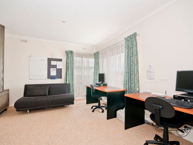 17 Wynne Street, Colac VIC 3250