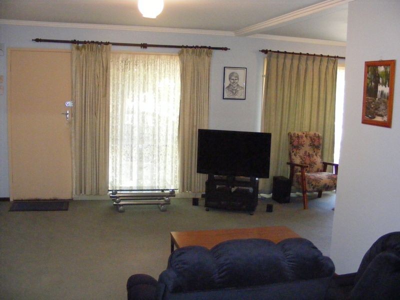 2/10 Pollack Street, Colac VIC 3250