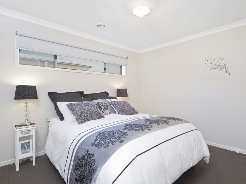 5 Deloraine Court, Elliminyt VIC 3250