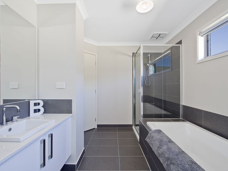 5 Deloraine Court, Elliminyt VIC 3250