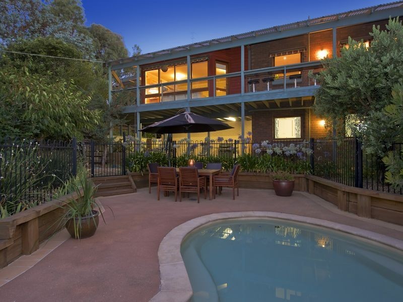 90 Everett Crescent, Barongarook VIC 3249