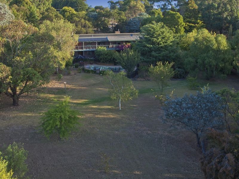 90 Everett Crescent, Barongarook VIC 3249