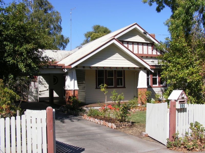 22 Queens Avenue, Colac VIC 3250