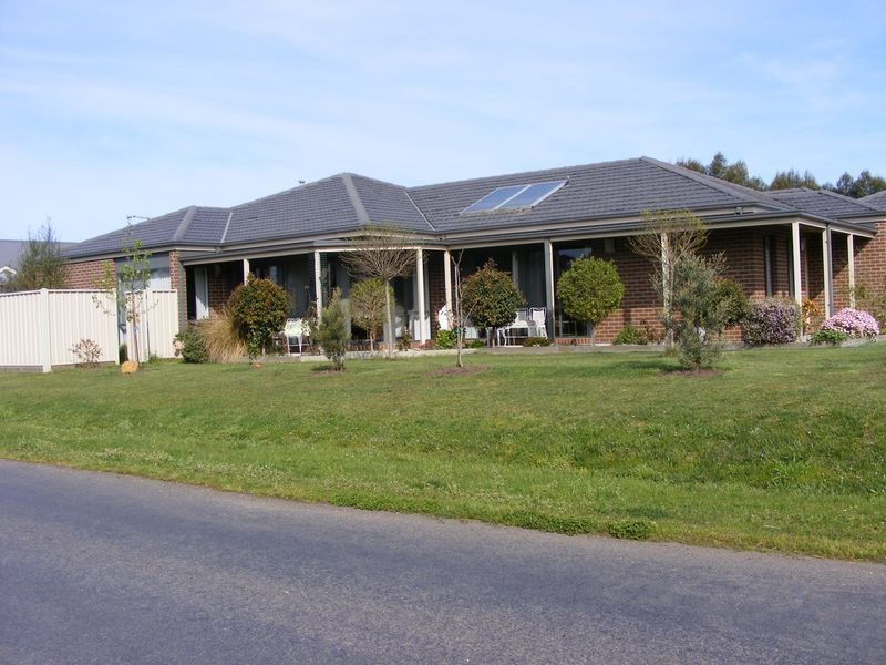 156 Hart Street, Elliminyt VIC 3250