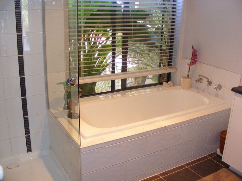 156 Hart Street, Elliminyt VIC 3250