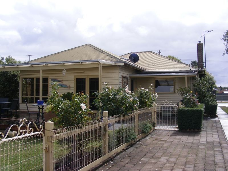 14 Jennings Street, Colac VIC 3250