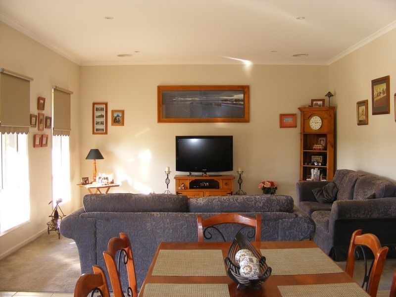 44 Roseneath Road, Warncoort VIC 3243