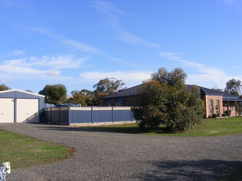 44 Roseneath Road, Warncoort VIC 3243