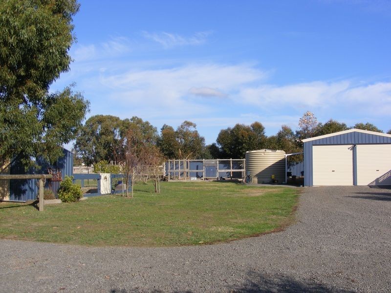 44 Roseneath Road, Warncoort VIC 3243