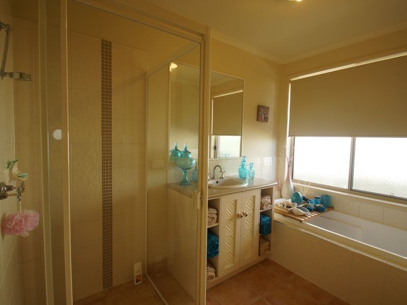 15 Harris Road, Elliminyt VIC 3250