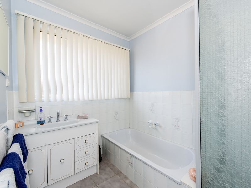 2 Dean Court, Elliminyt VIC 3250