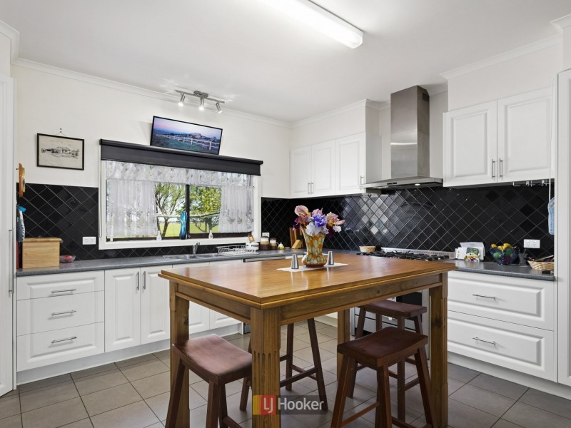 80 Farrells Road, Warrion VIC 3249