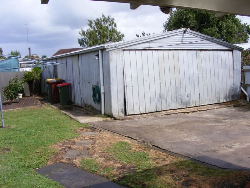 19 Sinclair Street, Colac VIC 3250