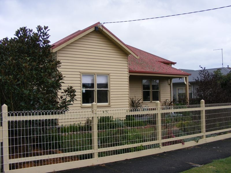 9 Marks Street, Colac VIC 3250