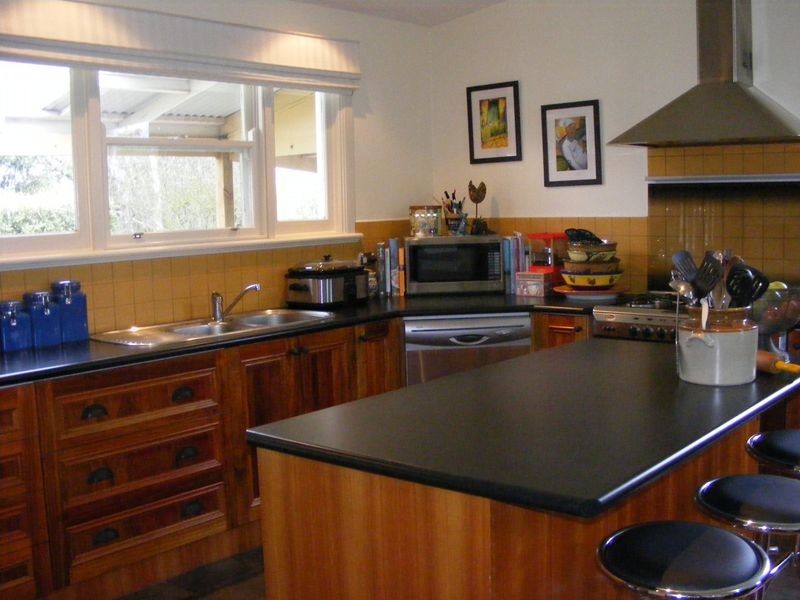 9 Marks Street, Colac VIC 3250