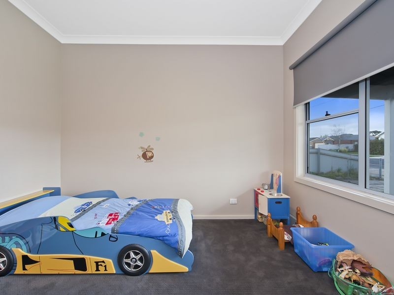 69 Hart Street, Colac VIC 3250