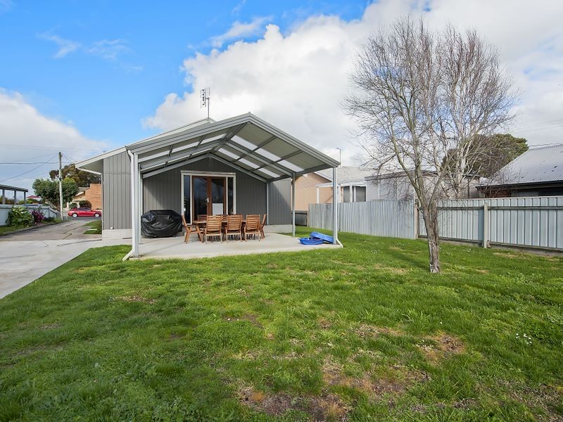 69 Hart Street, Colac VIC 3250