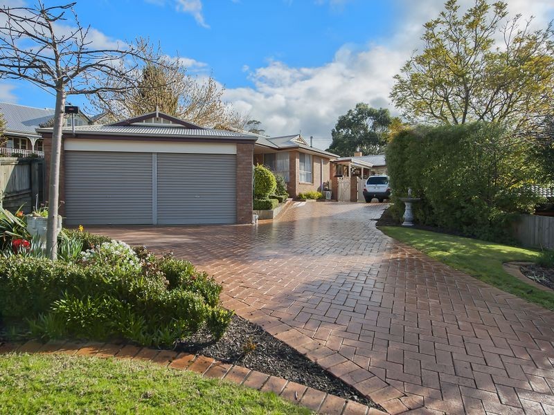 10 Buckland Court, Elliminyt VIC 3250