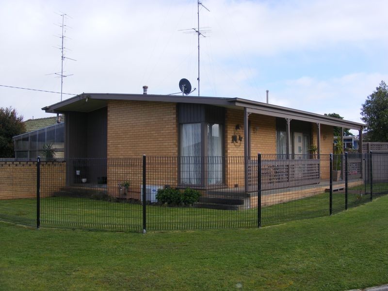 15 John Crescent, Colac VIC 3250