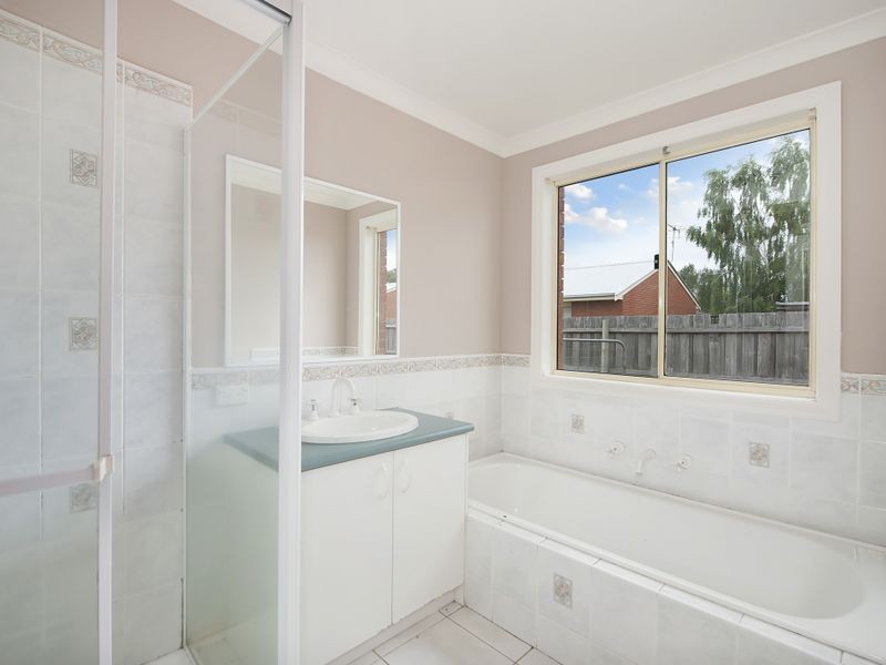 19 Ross Street, Colac VIC 3250