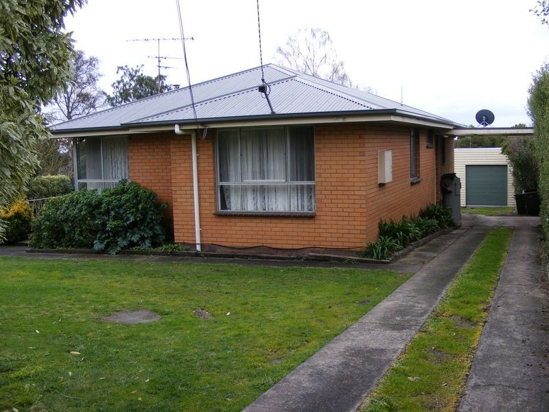 45 Tulloh Street, Elliminyt VIC 3250