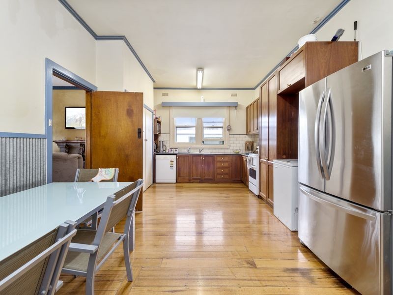 12 Thomas Street, Colac VIC 3250