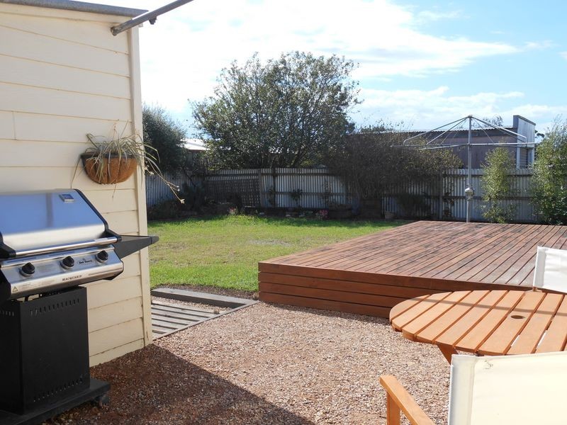 27 Jennings Street, Colac VIC 3250