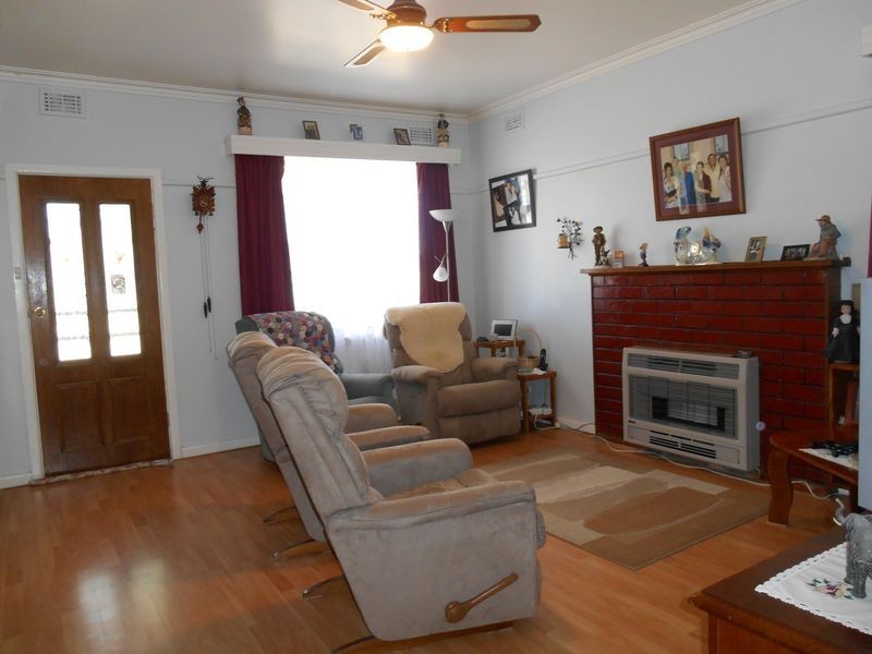 6 Churchill Square, Colac VIC 3250