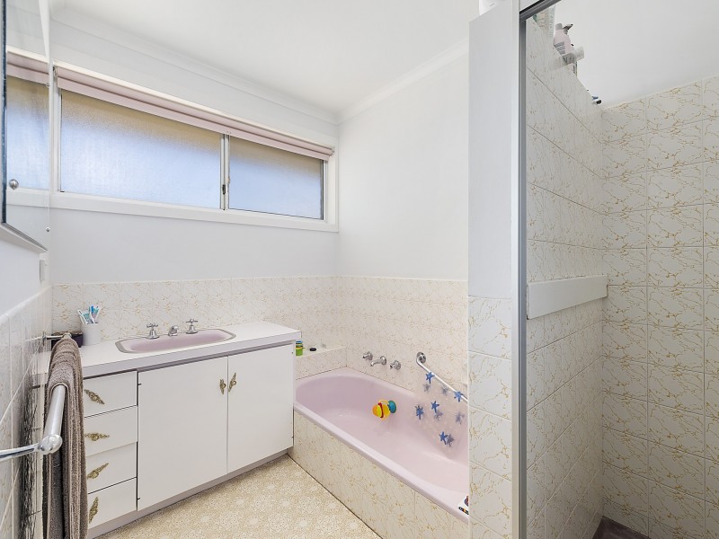 73 Sinclair Street, Colac VIC 3250