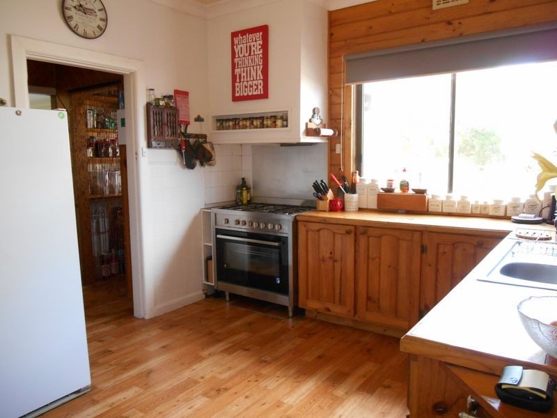 182 Queen Street, Colac VIC 3250